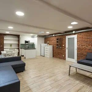 Spacious In Quiet Courtyard Near Charles Bridge Apartmán