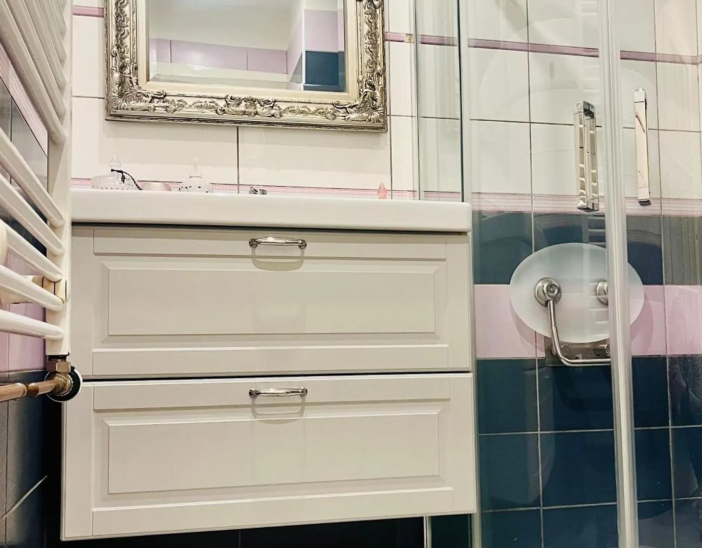 Modern Apartment Na Hluboke In Prague - Ideal For 4